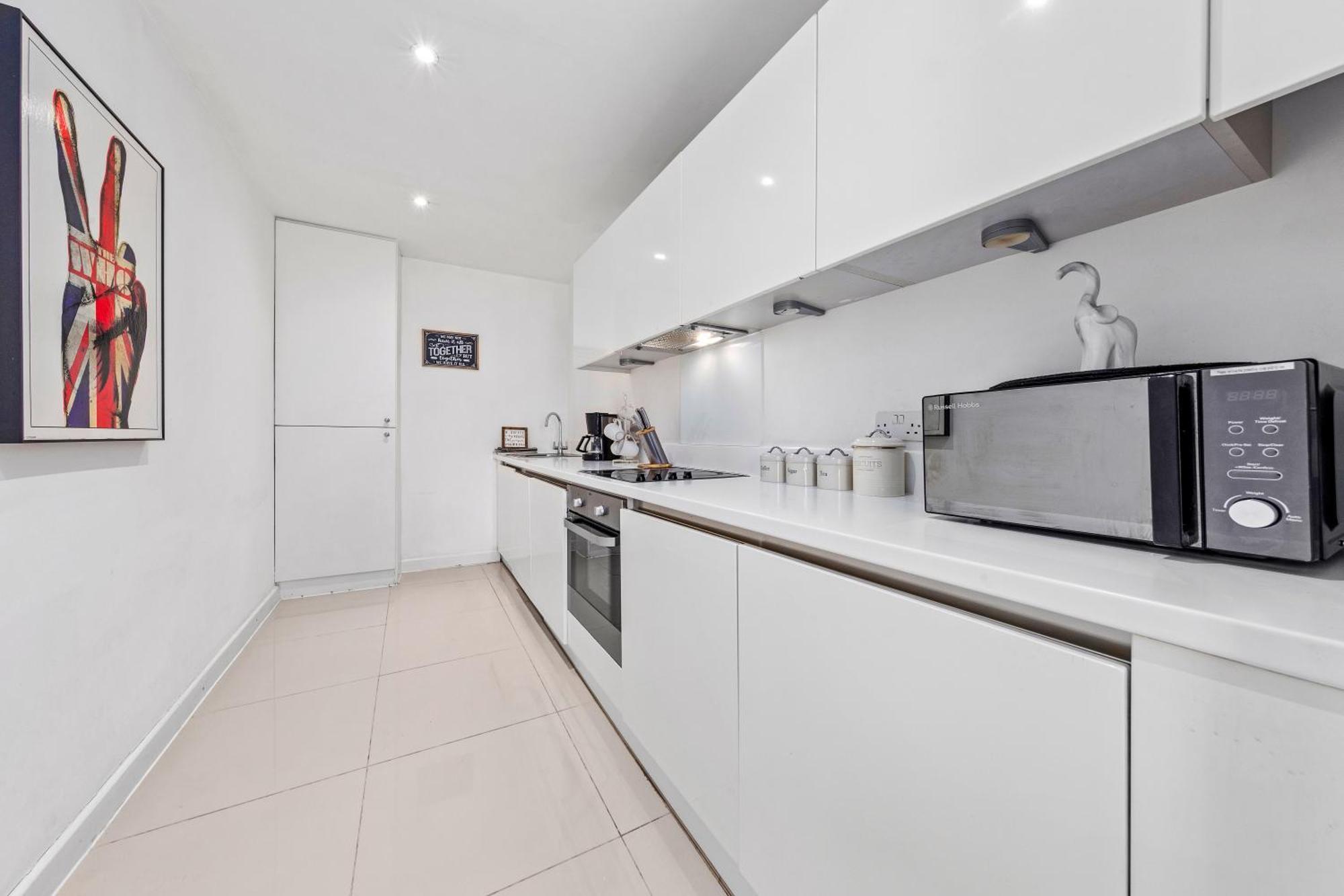 3-Bedroom Flat In London Sleeps 14 Hy1 Exterior foto